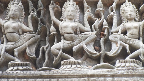 Les reliefs dans le temples dAngkor Tamtours