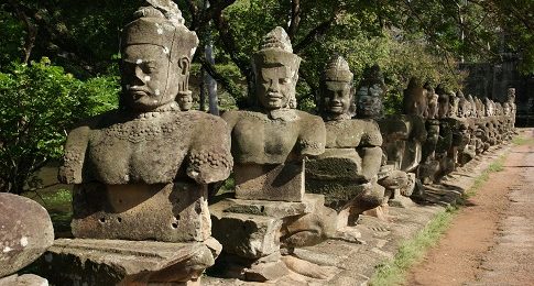 Les statues dAngkor Thom Tamtours